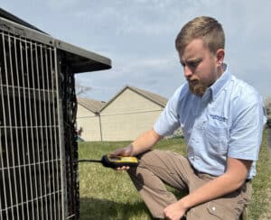 Watkins HVAC Tech Check AC with Leak Detector